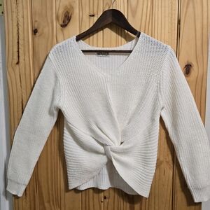 Poof! Classic White V-Neck Sweater SZ M‎